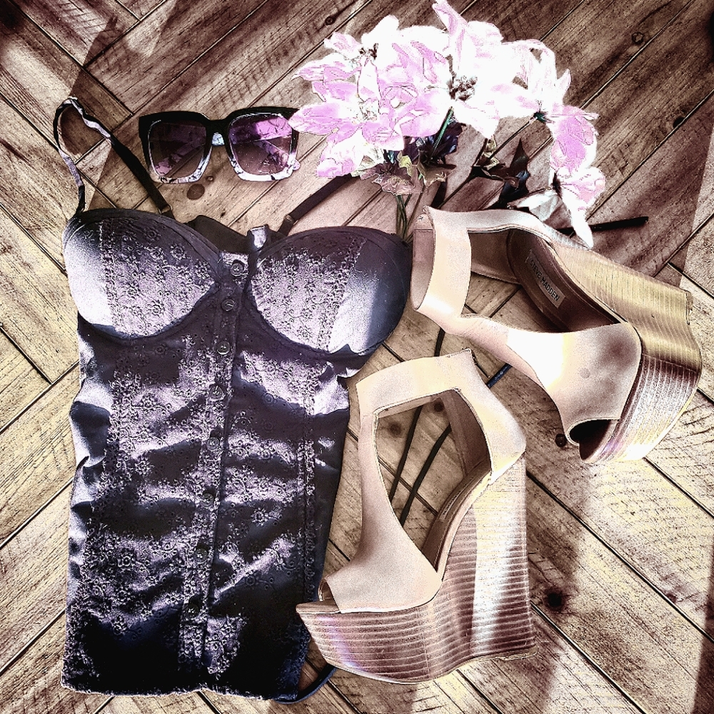 ADORABLE Guess Bustier